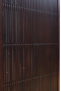 幅1068ミリ、高さ1952ミリ　縁起の良い大黒様の金具が印象的な格子蔵戸　G2534