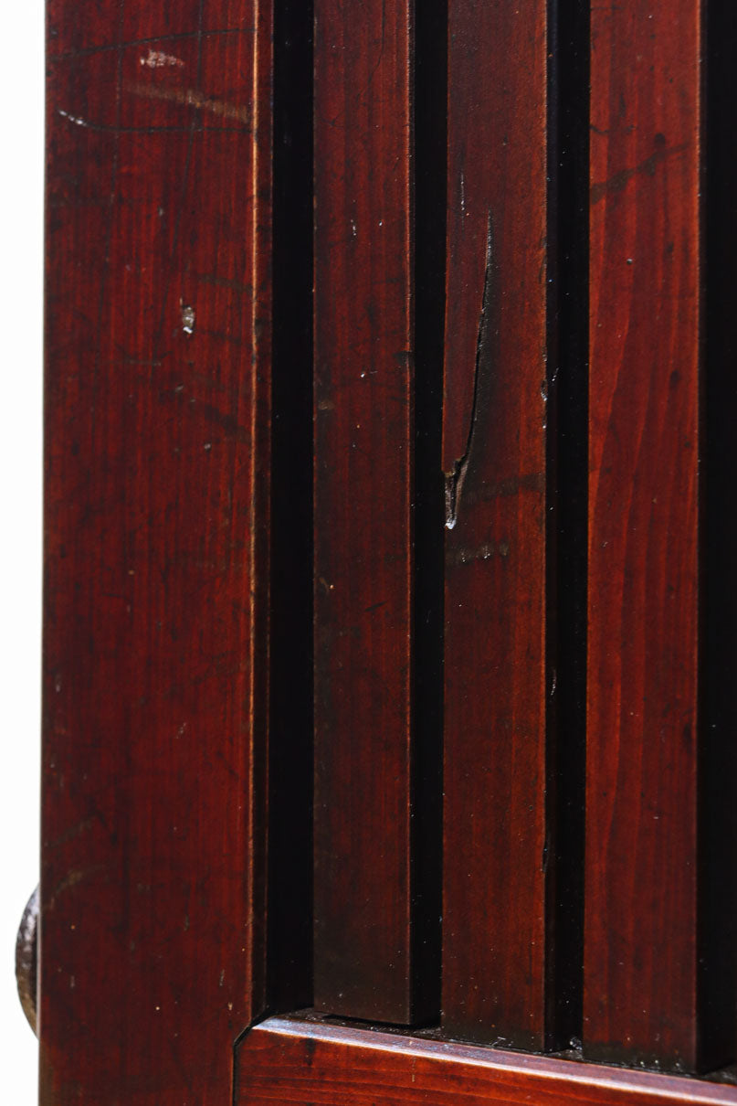 幅1093ミリ　赤みを帯びた色彩に巾着金具が味わいをもたらす総欅富山蔵戸　G2535