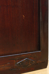 幅1093ミリ　赤みを帯びた色彩に巾着金具が味わいをもたらす総欅富山蔵戸　G2535