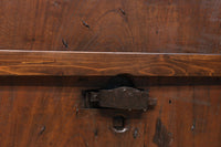 幅1093ミリ　赤みを帯びた色彩に巾着金具が味わいをもたらす総欅富山蔵戸　G2535