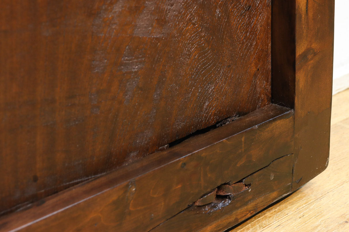 幅1093ミリ　赤みを帯びた色彩に巾着金具が味わいをもたらす総欅富山蔵戸　G2535