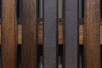 幅1155ミリ!! 上質なけやき材の質感が引き立つ迫力の杢目使いの総欅富山蔵戸　G2537