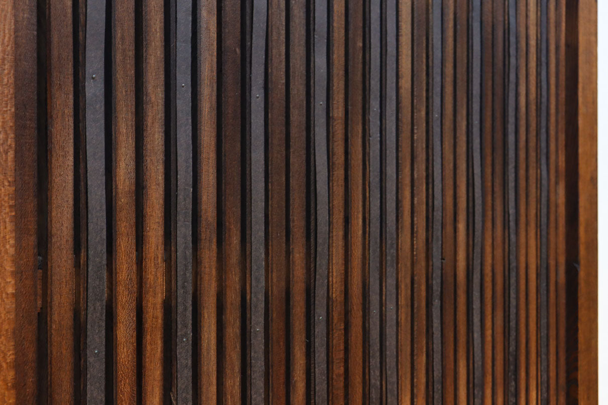 幅1155ミリ!! 上質なけやき材の質感が引き立つ迫力の杢目使いの総欅富山蔵戸　G2537