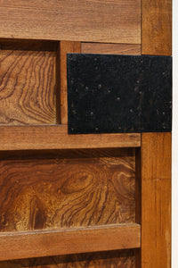 幅1155ミリ!! 上質なけやき材の質感が引き立つ迫力の杢目使いの総欅富山蔵戸　G2537