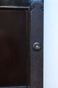 幅1236ミリ　縁起物を描いた迫力の金具が存在感を放つ重厚な庄内蔵戸　G2538