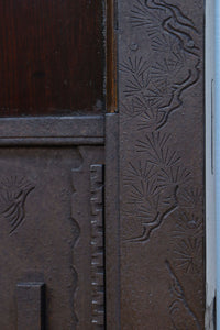 幅1236ミリ　縁起物を描いた迫力の金具が存在感を放つ重厚な庄内蔵戸　G2538