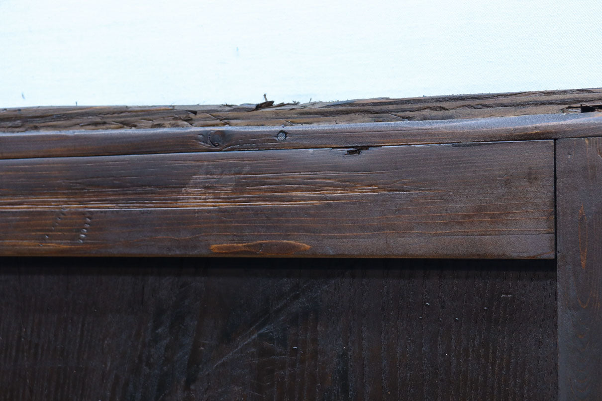 幅1236ミリ　縁起物を描いた迫力の金具が存在感を放つ重厚な庄内蔵戸　G2538