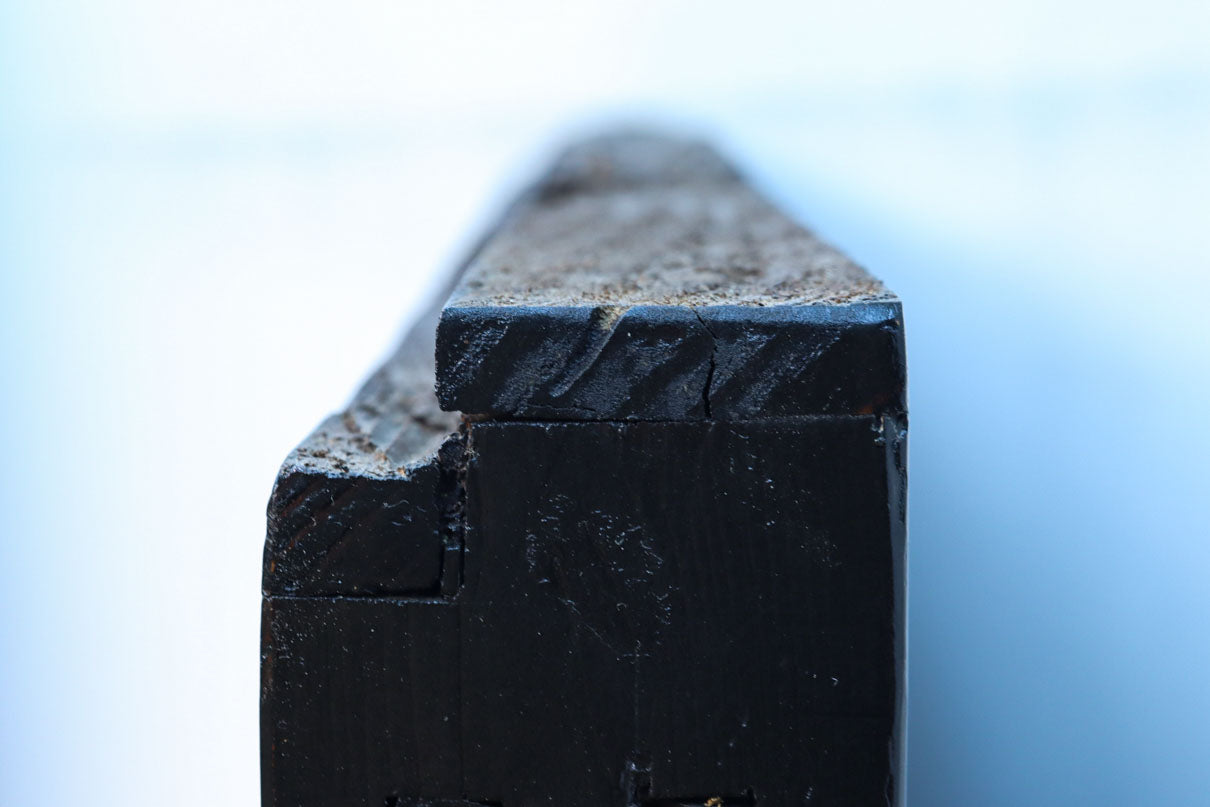 幅1236ミリ　縁起物を描いた迫力の金具が存在感を放つ重厚な庄内蔵戸　G2538