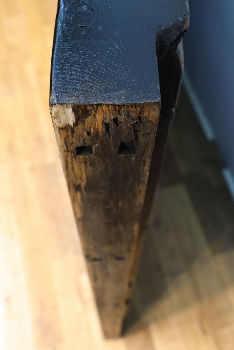 幅1236ミリ　縁起物を描いた迫力の金具が存在感を放つ重厚な庄内蔵戸　G2538