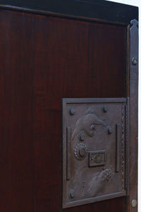 幅1236ミリ　縁起物を描いた迫力の金具が存在感を放つ重厚な庄内蔵戸　G2538