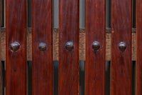 幅1349ミリ　美しい艶色に重厚な鉄板を施した貫禄漂う総欅富山蔵戸　G2539