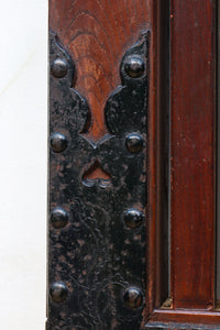 幅1349ミリ　美しい艶色に重厚な鉄板を施した貫禄漂う総欅富山蔵戸　G2539