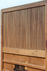 幅1349ミリ　美しい艶色に重厚な鉄板を施した貫禄漂う総欅富山蔵戸　G2539