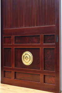 1238ミリ　上品な漆の色艶に装飾金具が輝きを放つ絢爛豪華富山蔵戸　G2540