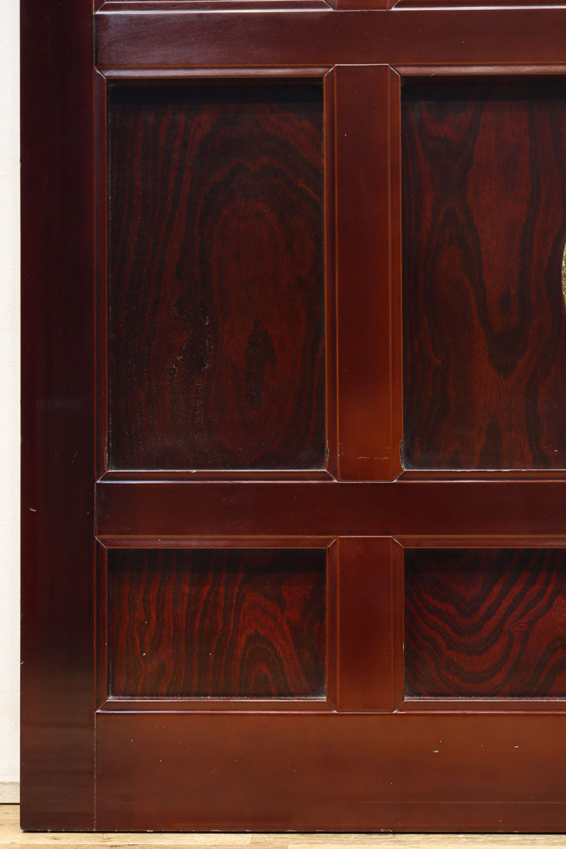 1238ミリ　上品な漆の色艶に装飾金具が輝きを放つ絢爛豪華富山蔵戸　G2540