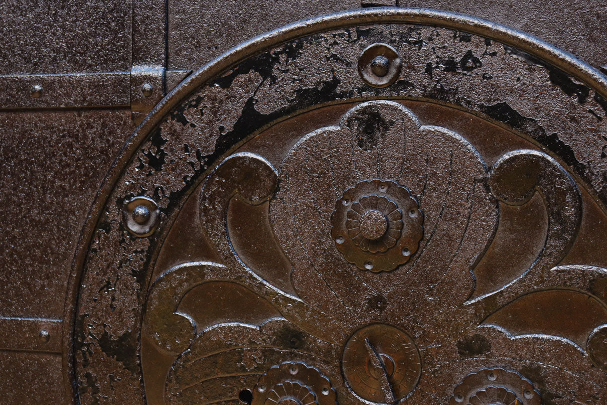 幅1178ミリ高さ2015ミリ！！　鉄金具を多用した重厚感溢れる総欅富山蔵戸　G2541