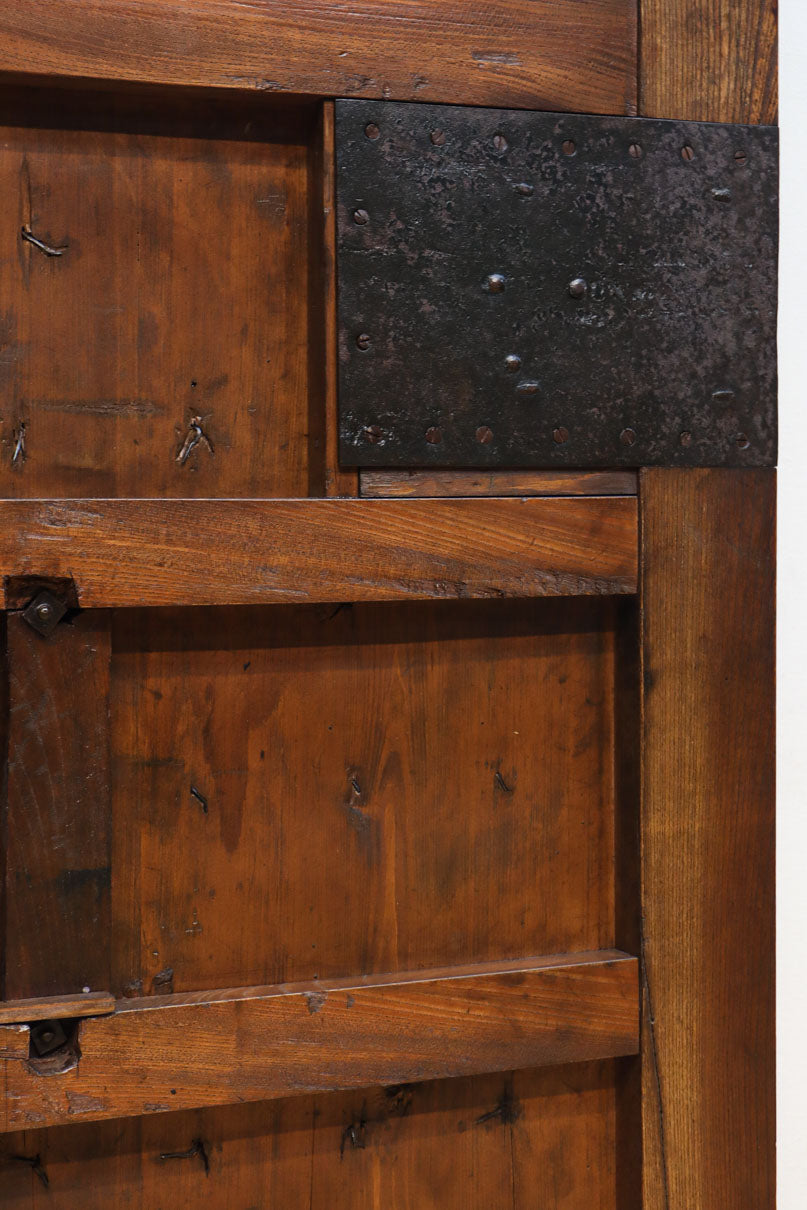 幅1178ミリ高さ2015ミリ！！　鉄金具を多用した重厚感溢れる総欅富山蔵戸　G2541