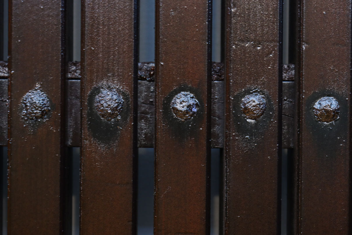 幅1352 高さ2000ミリ 深みのある色彩で貫禄溢れる味わい深い重厚な富山蔵戸　G2542