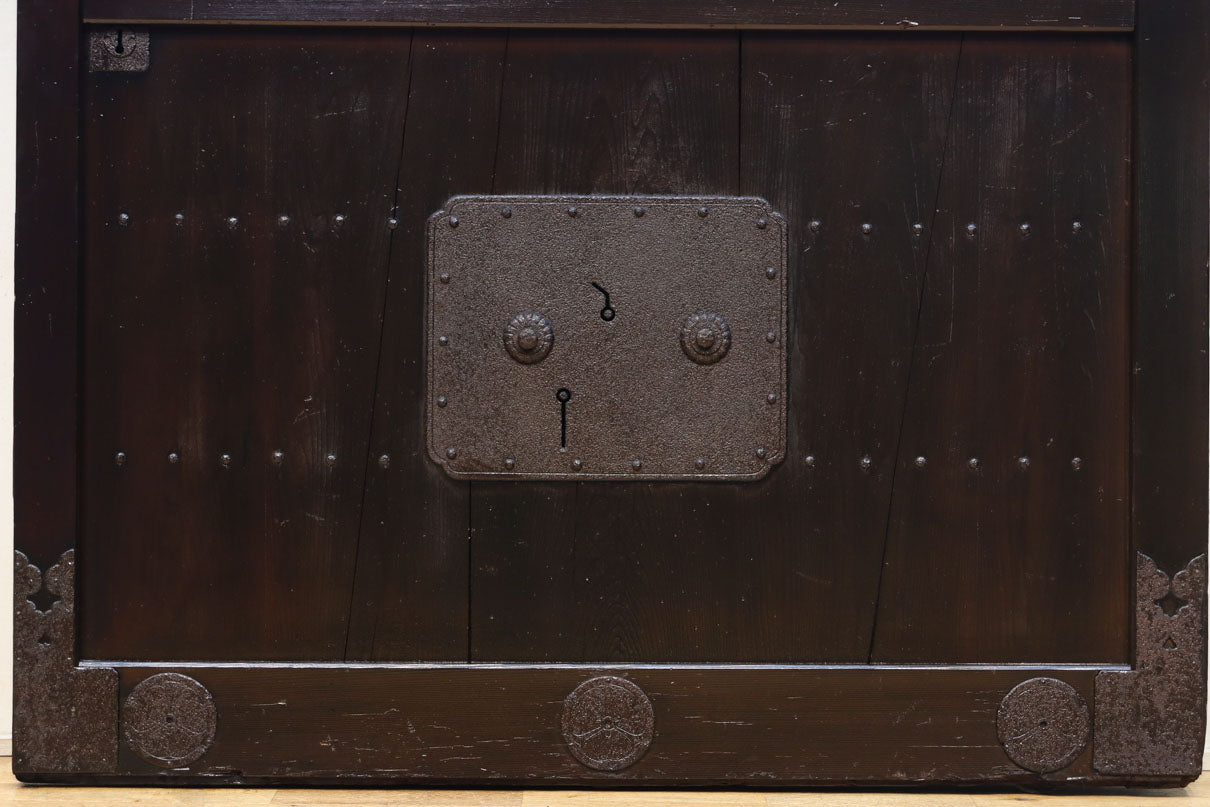 幅1352 高さ2000ミリ 深みのある色彩で貫禄溢れる味わい深い重厚な富山蔵戸　G2542