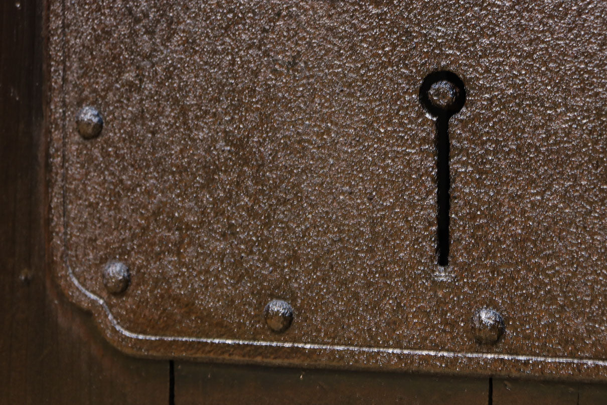 幅1352 高さ2000ミリ 深みのある色彩で貫禄溢れる味わい深い重厚な富山蔵戸　G2542