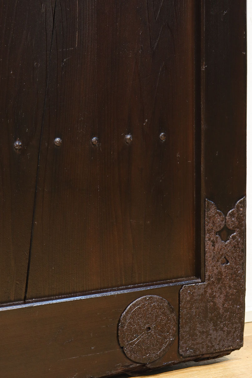 幅1352 高さ2000ミリ 深みのある色彩で貫禄溢れる味わい深い重厚な富山蔵戸　G2542