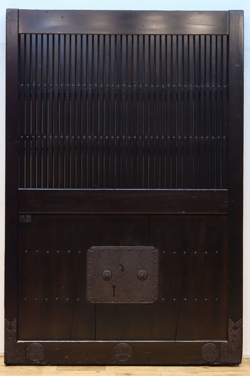 幅1352 高さ2000ミリ 深みのある色彩で貫禄溢れる味わい深い重厚な富山蔵戸　G2542