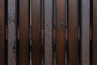 幅1352 高さ2000ミリ 深みのある色彩で貫禄溢れる味わい深い重厚な富山蔵戸　G2542