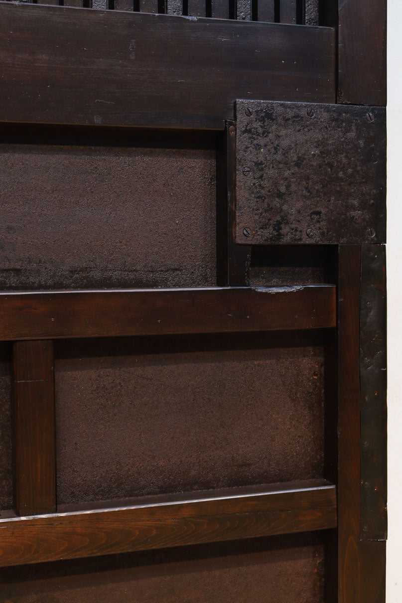 幅1352 高さ2000ミリ 深みのある色彩で貫禄溢れる味わい深い重厚な富山蔵戸　G2542