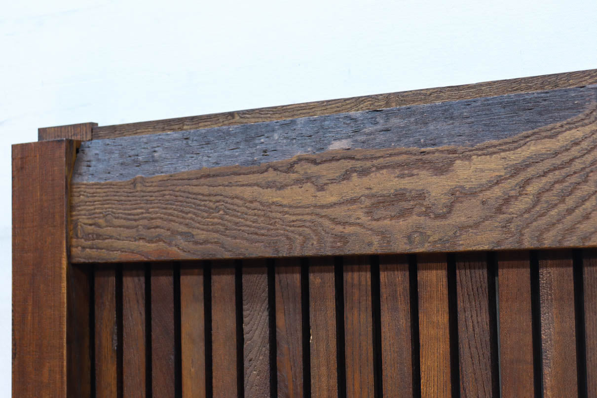 幅1075ミリ　優雅な光沢を放つ格子づくりの味わい深い蔵戸　G2547