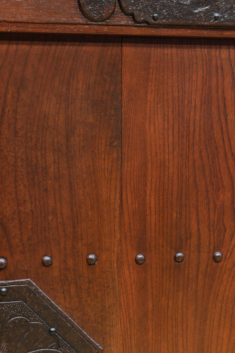 幅900ミリ　スリム幅!! 上品な漆の艶色に装飾金具が華を添える総欅格子蔵戸　G2548