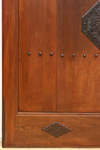 幅900ミリ　スリム幅!! 上品な漆の艶色に装飾金具が華を添える総欅格子蔵戸　G2548