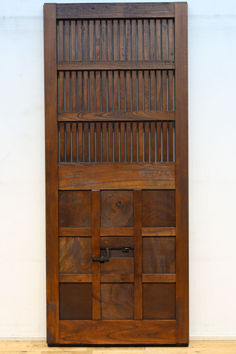 幅781ミリ　スリム幅!! 丸面格子が美しい眺めを見せる蔵戸　G2549