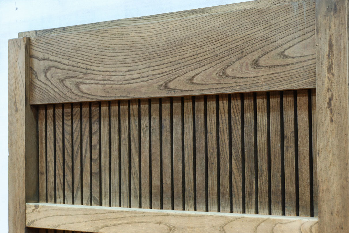 幅850ミリ　稀少幅!! 古色が加わった風合い豊かな木地色の総欅格子蔵戸　G2550