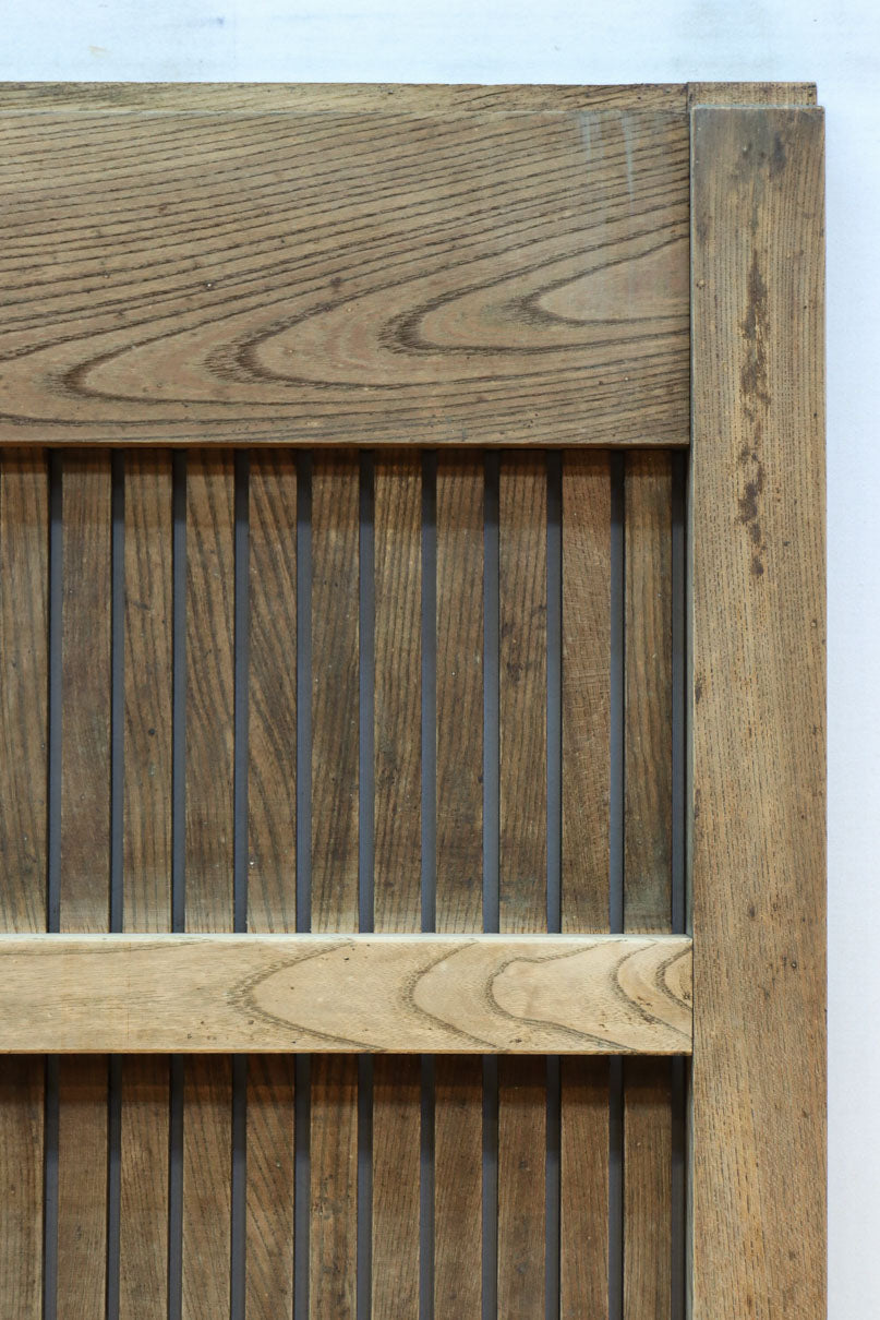 幅850ミリ　稀少幅!! 古色が加わった風合い豊かな木地色の総欅格子蔵戸　G2550