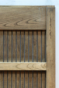 幅850ミリ　稀少幅!! 古色が加わった風合い豊かな木地色の総欅格子蔵戸　G2550