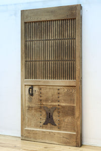 幅850ミリ　稀少幅!! 古色が加わった風合い豊かな木地色の総欅格子蔵戸　G2550