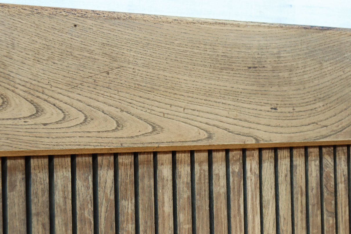 幅850ミリ　稀少幅!! 古色が加わった風合い豊かな木地色の総欅格子蔵戸　G2550