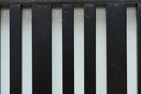 1058ミリ　堅牢な格子づくりで和の趣きある格子くぐり戸(裏面アクリル入り)　G2551