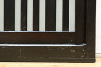 1058ミリ　堅牢な格子づくりで和の趣きある格子くぐり戸(裏面アクリル入り)　G2551