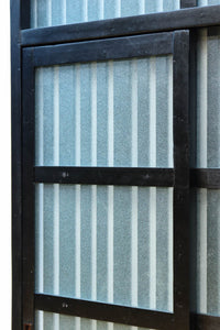 1058ミリ　堅牢な格子づくりで和の趣きある格子くぐり戸(裏面アクリル入り)　G2551