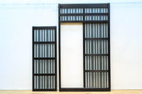 1058ミリ　堅牢な格子づくりで和の趣きある格子くぐり戸(裏面アクリル入り)　G2551