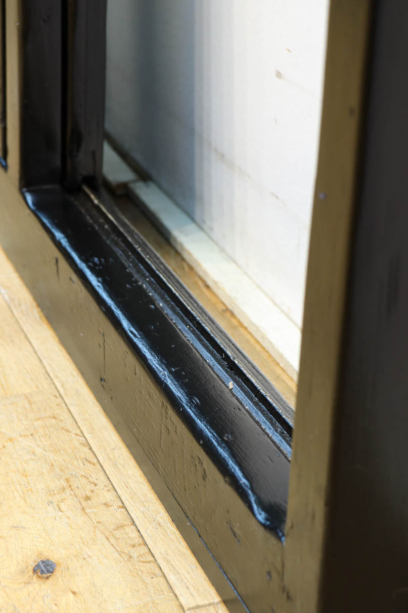 1058ミリ　堅牢な格子づくりで和の趣きある格子くぐり戸(裏面アクリル入り)　G2551