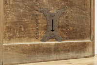 幅1218ミリ　穏やかな木地色の枯れ具合が味わい深い総欅格子蔵戸　G2552