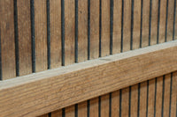 幅1218ミリ　穏やかな木地色の枯れ具合が味わい深い総欅格子蔵戸　G2552