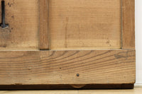 幅1218ミリ　穏やかな木地色の枯れ具合が味わい深い総欅格子蔵戸　G2552