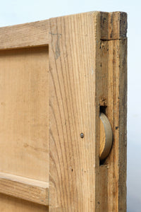 幅1218ミリ　穏やかな木地色の枯れ具合が味わい深い総欅格子蔵戸　G2552