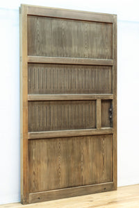 幅1112ミリ　平格子の様な面持ちある堅牢な作りの蔵戸　G2553