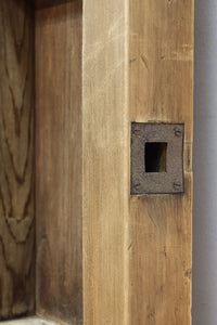 幅1112ミリ　平格子の様な面持ちある堅牢な作りの蔵戸　G2553