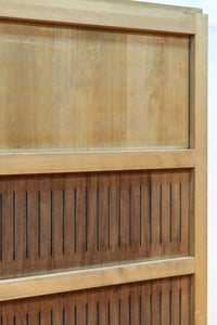 幅1112ミリ　平格子の様な面持ちある堅牢な作りの蔵戸　G2553