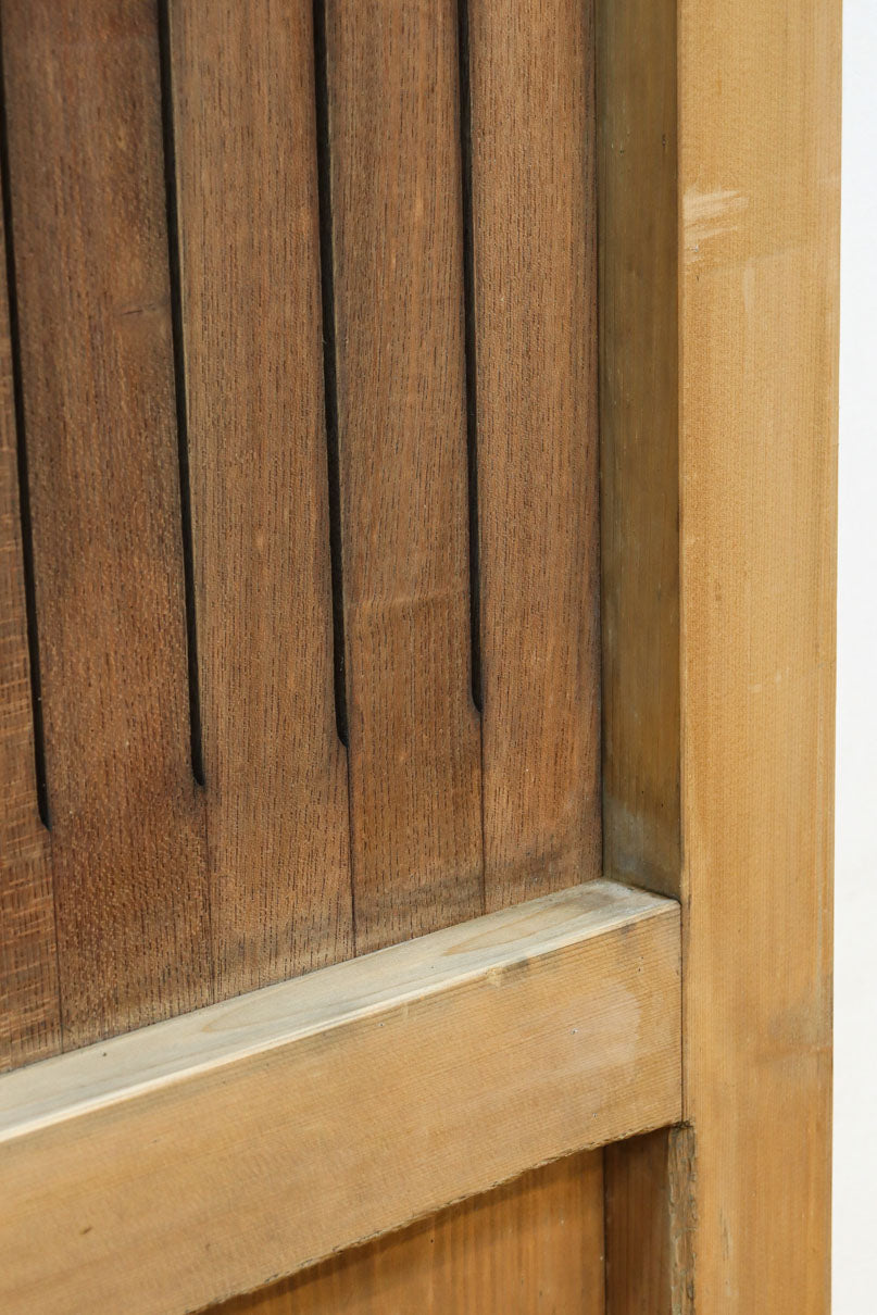 幅1112ミリ　平格子の様な面持ちある堅牢な作りの蔵戸　G2553